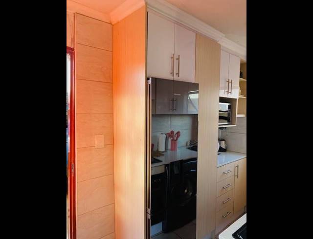 2 BEDROOM HOUSE FOR SALE IN KATLEHONG SOUTH